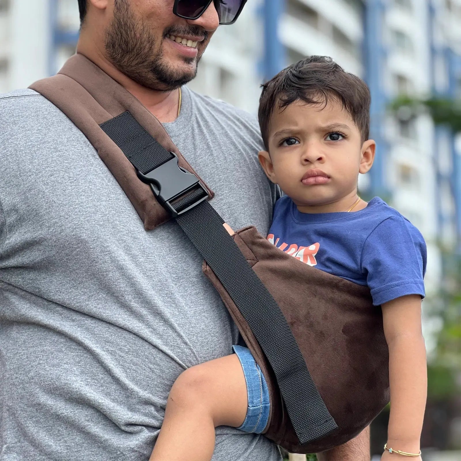 Snugs - Ebony - Child Carrier